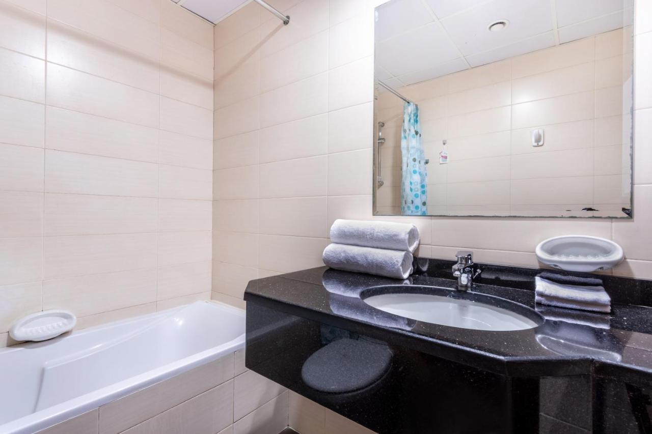 Live Spacious 3Br Apartment All En Suite & Balcony Dubai Luaran gambar