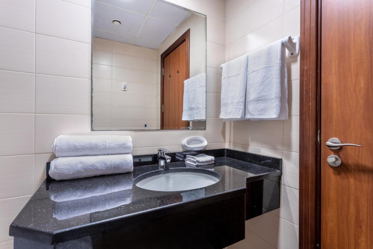 Live Spacious 3Br Apartment All En Suite & Balcony Dubai Luaran gambar