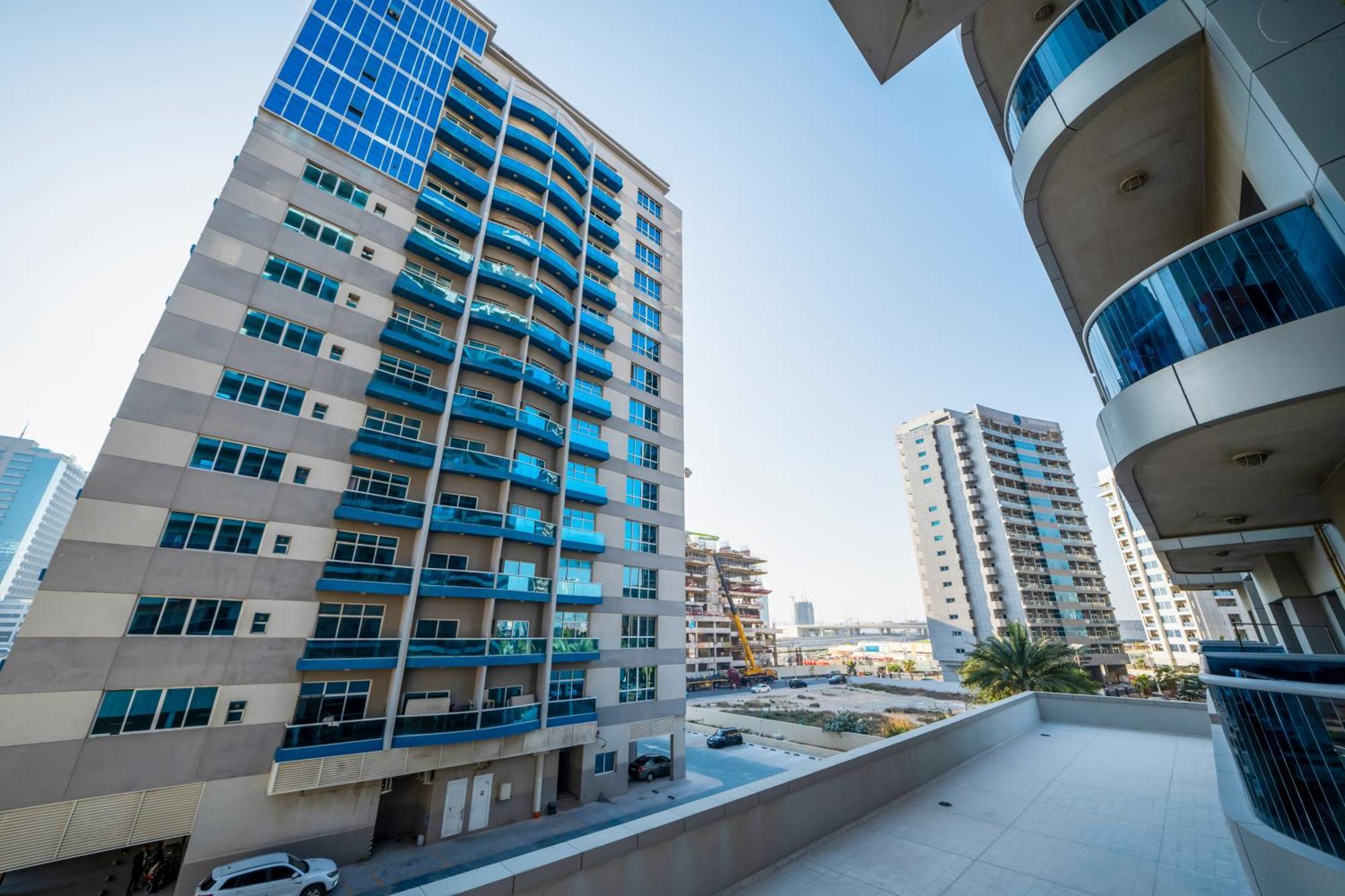 Live Spacious 3Br Apartment All En Suite & Balcony Dubai Luaran gambar